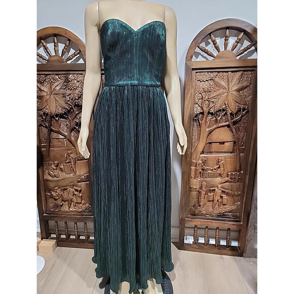 Dress the Population Audrina Deep Emerald Plissé Size L Maxi Gown NEW #CB3 - Picture 2 of 12